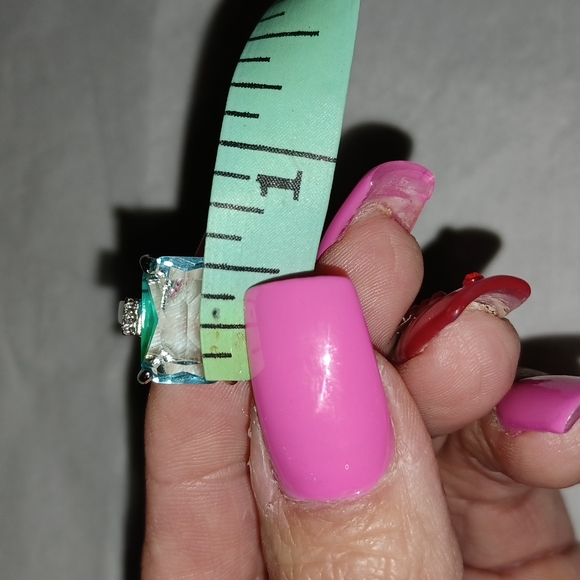 PRETTY BLUE TOPAZ RING Various Sizes - Picture 8 of 9